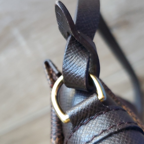 EUC Damier Ebene Canvas Trousse Makeup Bag w/ Strap - Picture 4 of 12